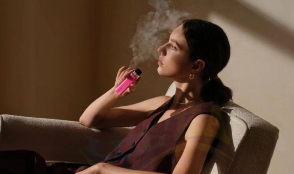 Vaporesso XROS 5 Mini Pod Kit 1500mAh (Rose Red) Vaporesso XROS 5 Mini Pod Kit 1500mAh (Rose Red)